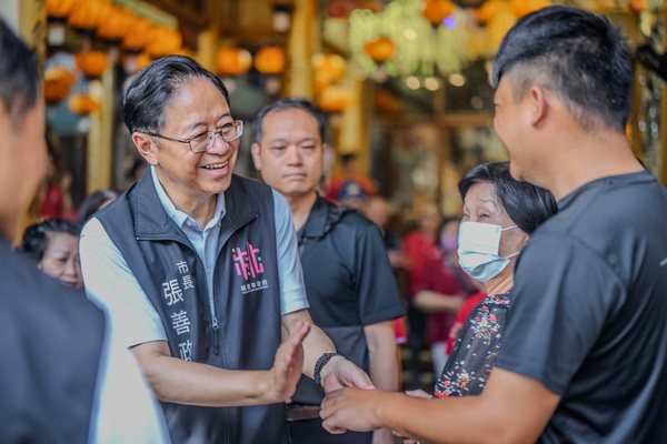 桃園市玄天上帝聖誕盛典　張市長參香贈匾祈福市民安康