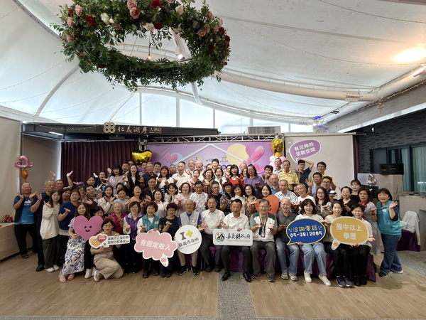 翁章梁出席115年嘉義地區寄養家庭授證暨表揚典禮