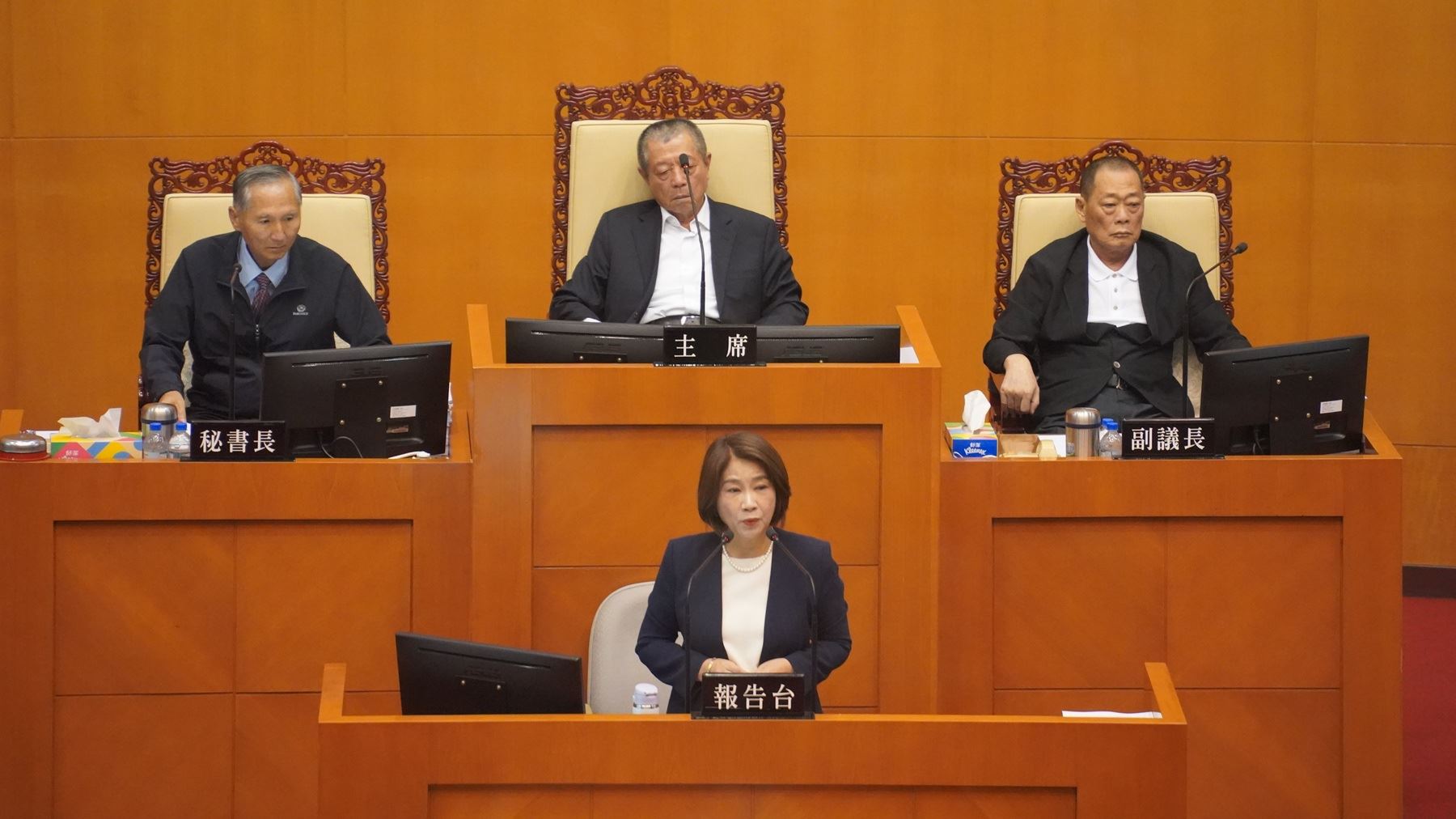屏東縣長周春米施政總報告 五大主軸打造希望城市 宣布長者健保補助政策