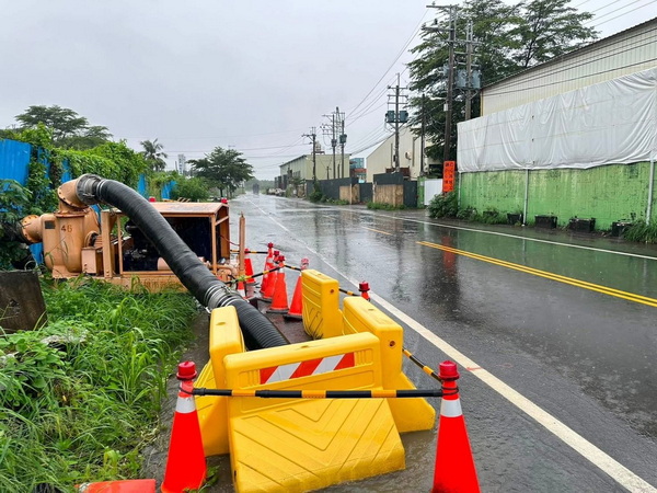 高雄短延時強降雨時雨量破80毫米 短暫積水路段皆陸續消退