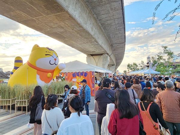屏東西市場藝人熱力開唱 NEKO MARKET蹓毛小孩 屏東好市多多 陪你歡度中秋連假