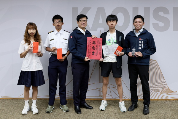 防疫實務與學術研究並進 陳其邁：持續強化高雄防疫與安全韌性