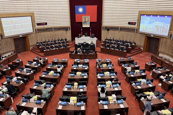 高雄市議會第4屆第8次定期大會閉幕 陳其邁感謝府會攜手六年共促城市轉型